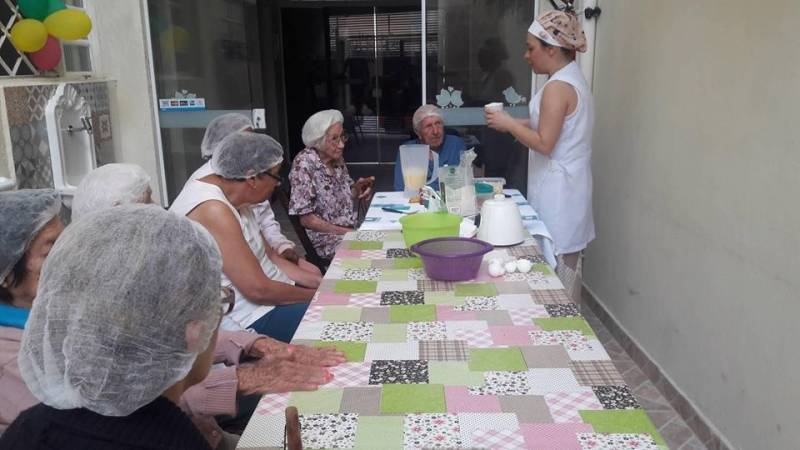 Creche para Idosos em Sp em Arujá - Creche para Hospedagem de Idosos