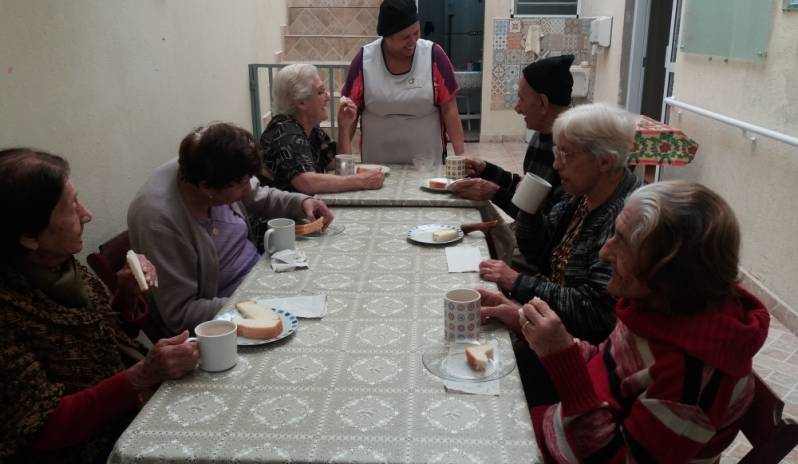 Lar e Assistência para Idosos Preço em Mogi das Cruzes - Day Care para Idosos